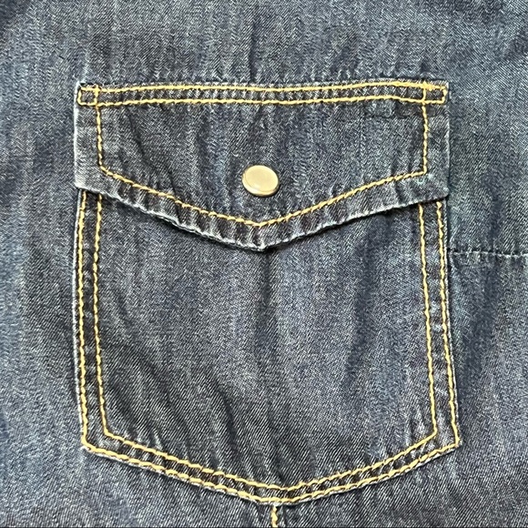 Strativarious ASOS Chambray Denim Pearl Snap Button Front Shirt - Picture 10 of 13